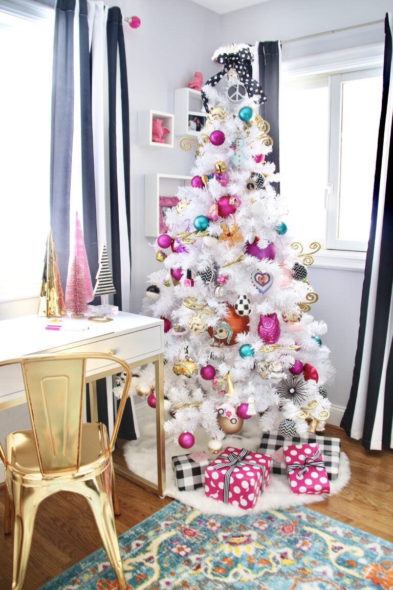 A Christmas Surprise: Decorating A Teen's Bedroom